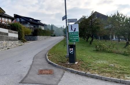 Koš na križišču Brestove na Peščenku Foto Boštjan Otoničar 1